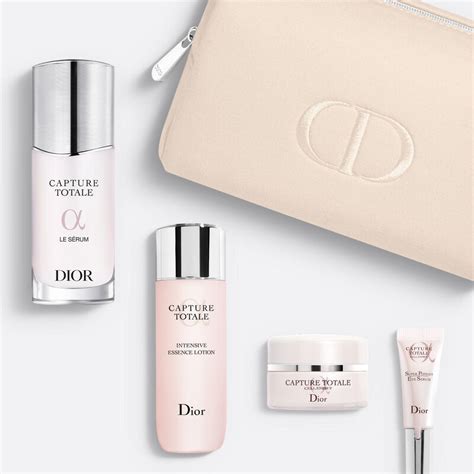 soin jeunesse createur de teint parfait dior|Trousse Capture Totale .